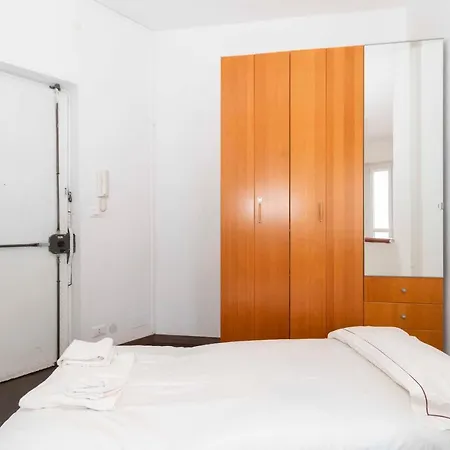 Rebaudengo Budget Studio Apartment *
